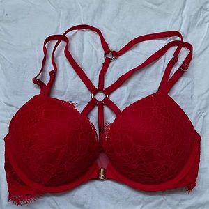 Victoria‘s Secret Bombshell Bra